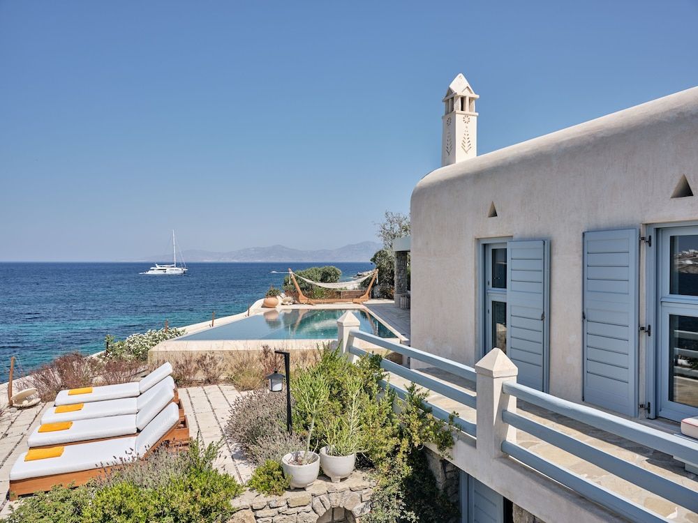 undefined Belvedere Waterfront Villa & Suites - The Leading Hotels of the World 3