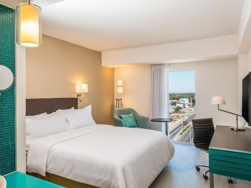 Fiesta Inn Guadalajara Aeropuerto Superior Room, 1 King Bed