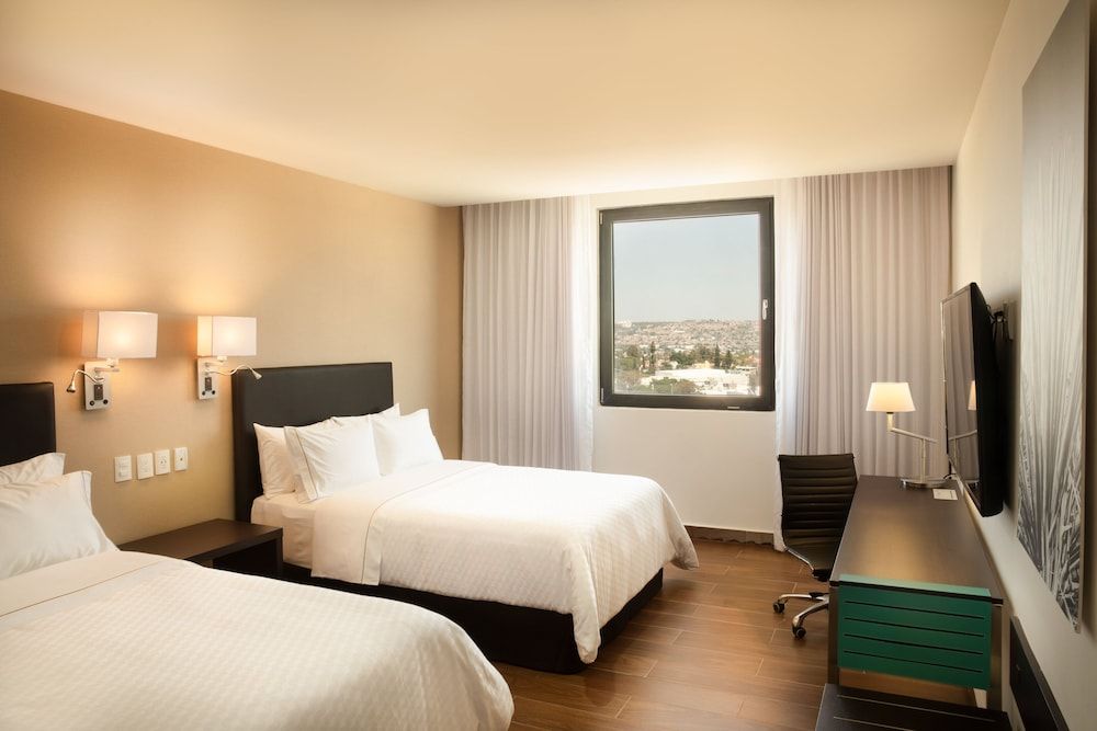 Fiesta Inn Guadalajara Aeropuerto Superior Room, 2 Double Beds 3