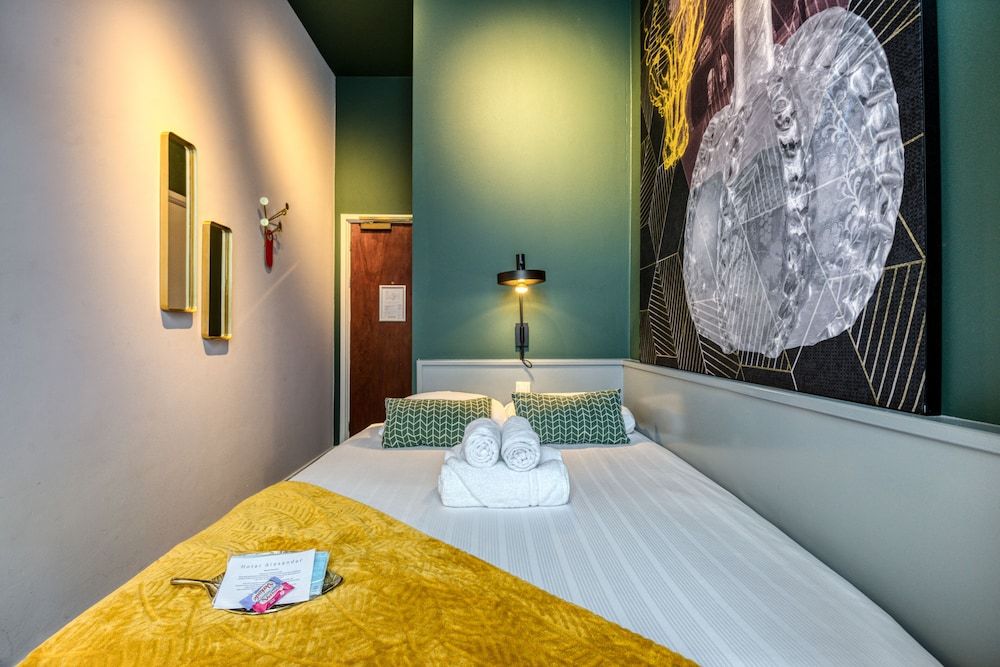 Hotel Alexander Double Room (small) 2