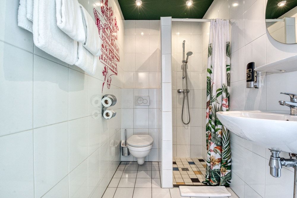 Hotel Alexander Twin Room 5