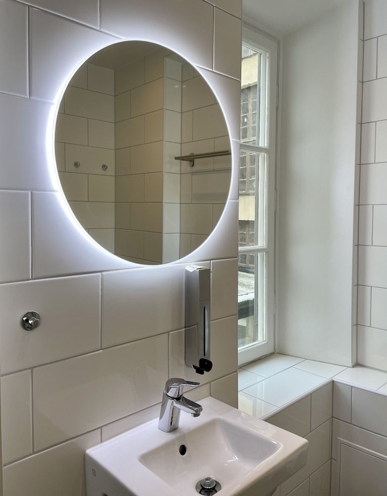 Unique Hotel Jungfrugatan Double Room 2