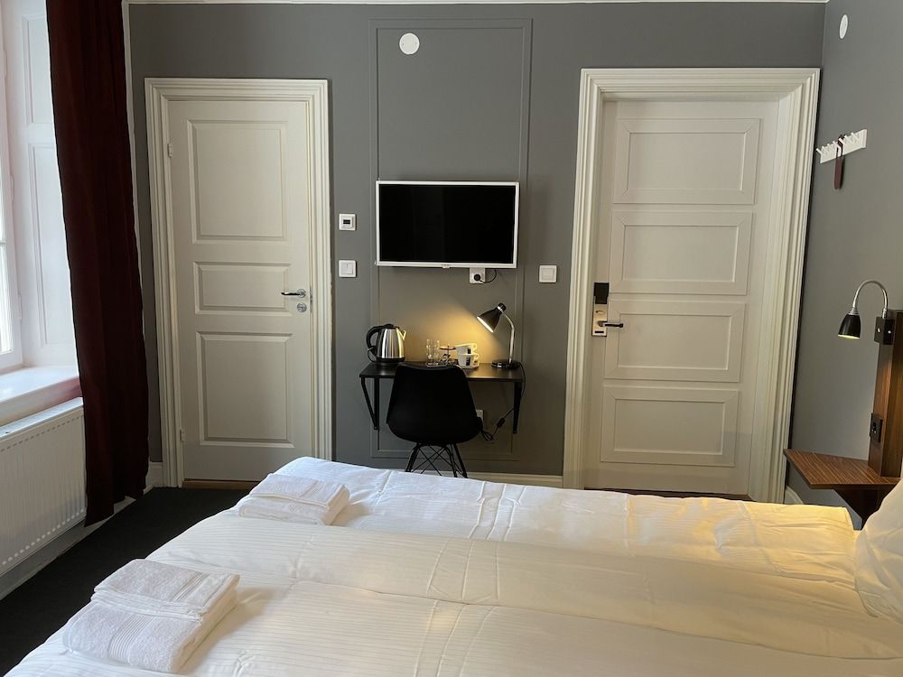 Unique Hotel Jungfrugatan Double Room 4