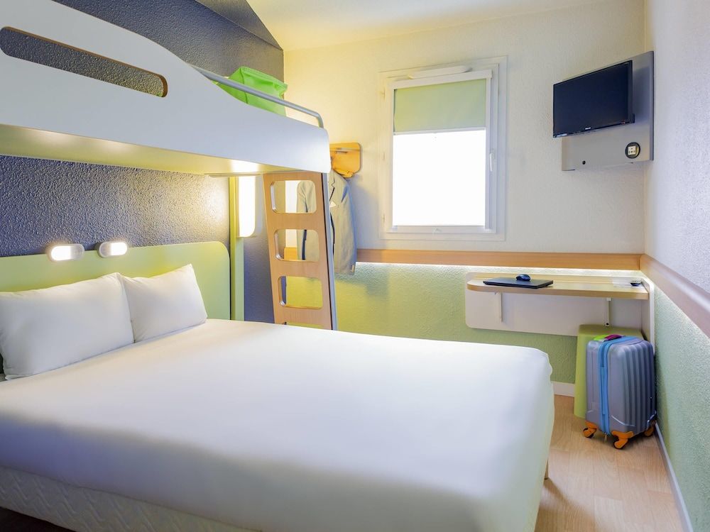 Triple Room, Multiple Beds