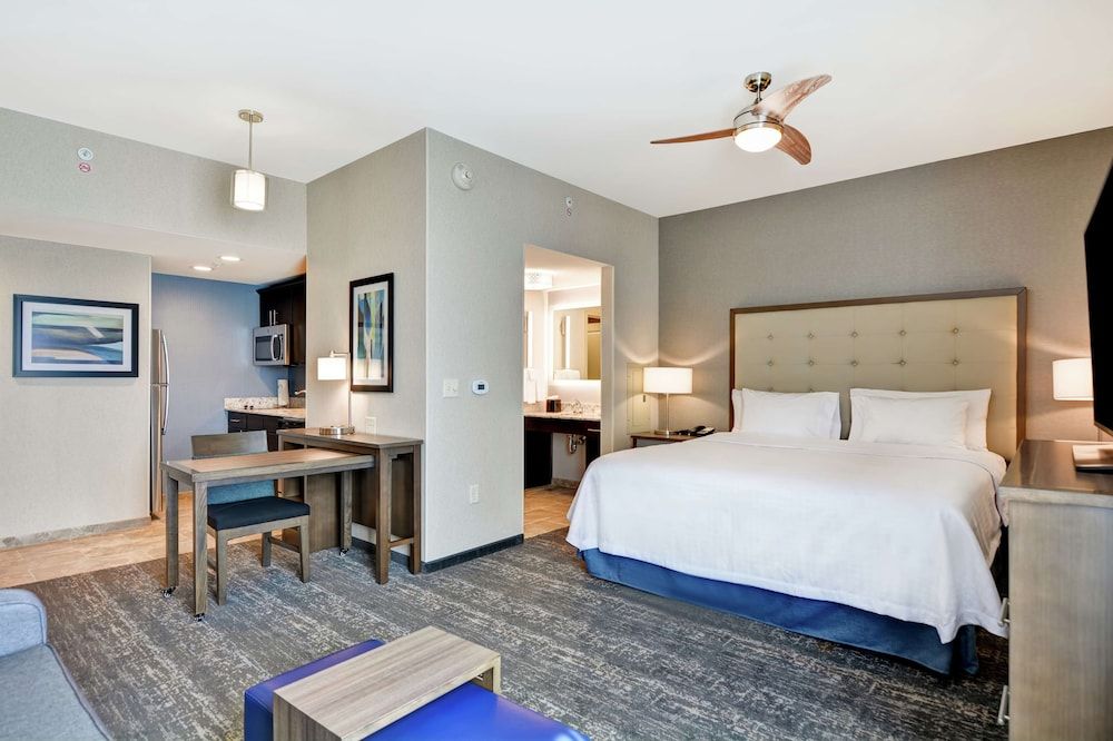 Studio, 1 King Bed, Accessible, Bathtub (Mobility & Hearing)