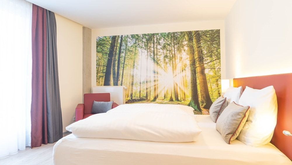 Mythenresort Heimdall Classic Double Room, 1 Queen Bed ("Fafnir") 2