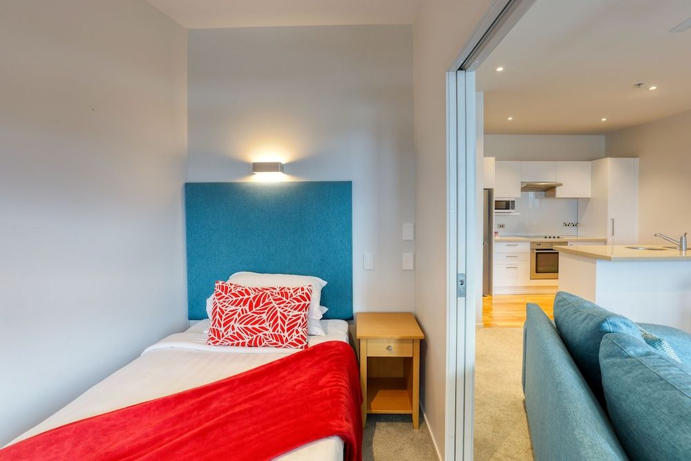 Marsden Suites Nautilus Orewa Two Bedroom Apartment with Sea View  Queen & Single 3