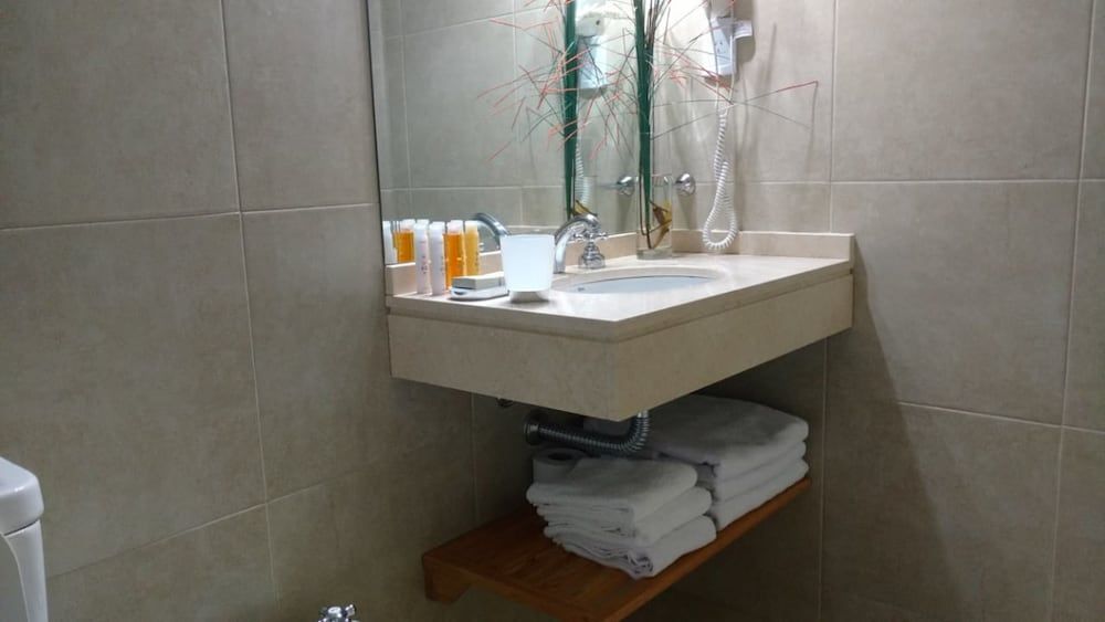 Palermo Bridge Executive Triple Room, City View 12