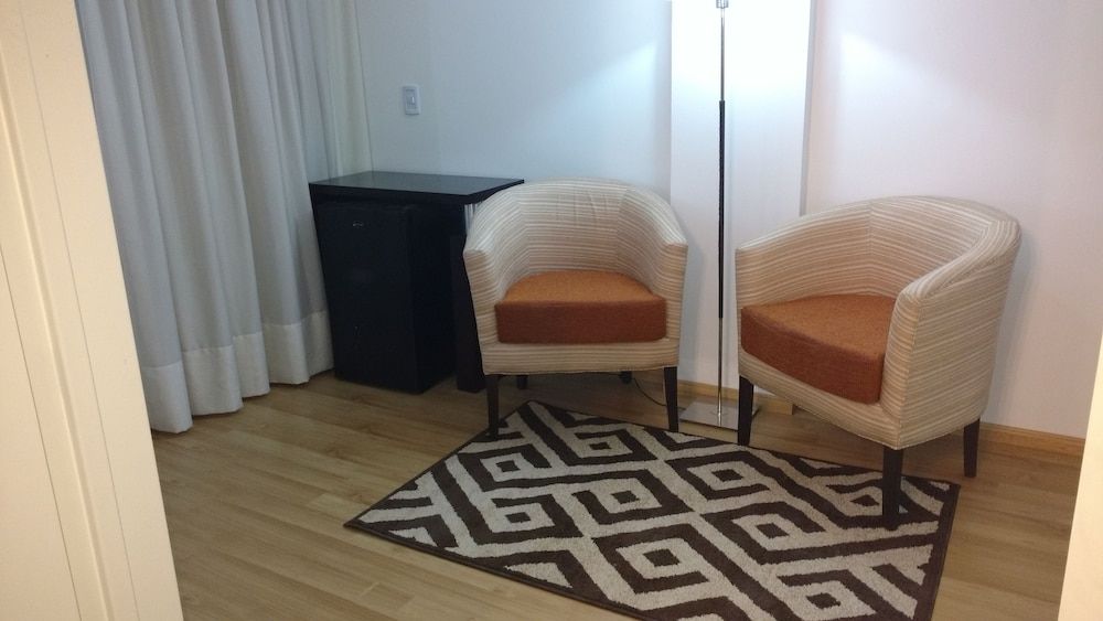 Palermo Bridge Superior Triple Room, City View 10