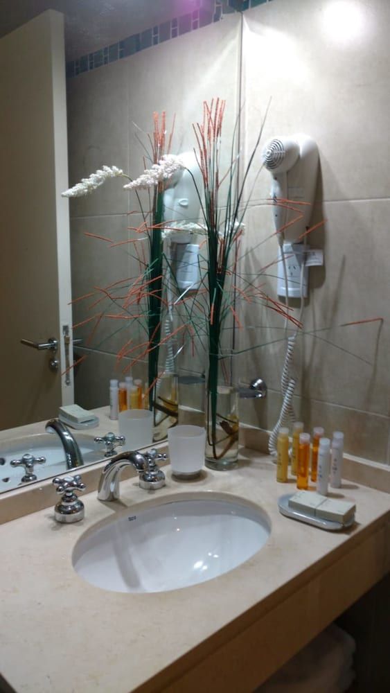 Palermo Bridge Superior Quadruple Room, City View 14