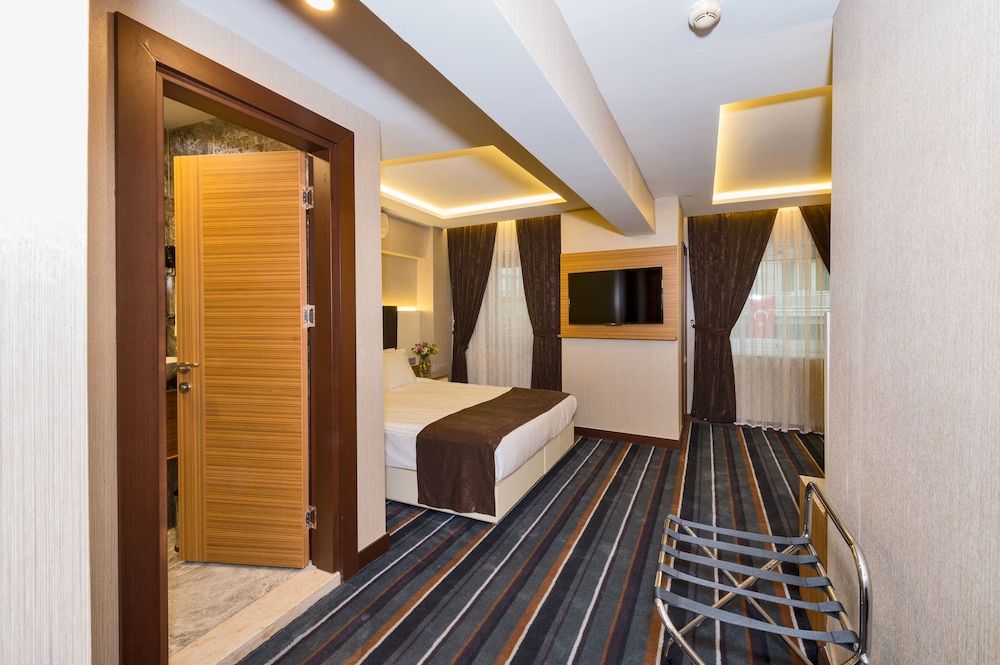 undefined Bergama Hotel 10