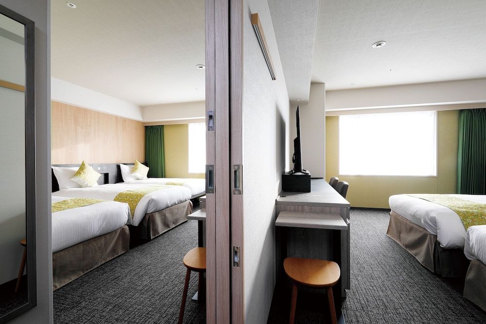 Superior Twin Room (Trundle)