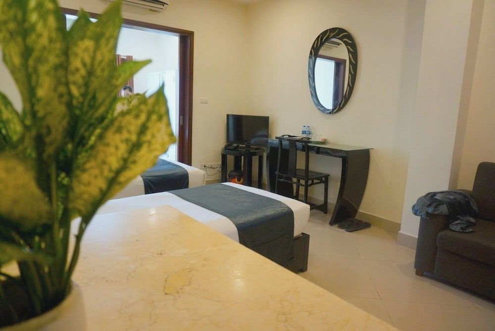 undefined Rising Dragon Estate Hotel 9