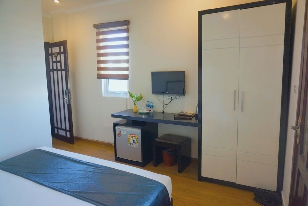 undefined Rising Dragon Estate Hotel 10