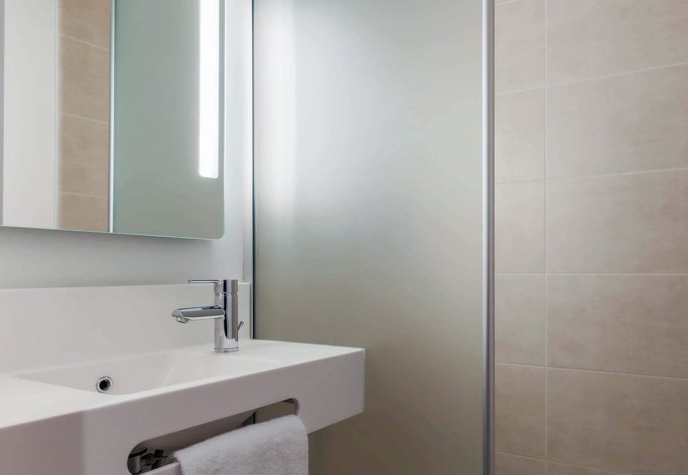 B&B HOTEL Thionville Centre Gare Double Room, Mobility Accessible, Non Smoking 6