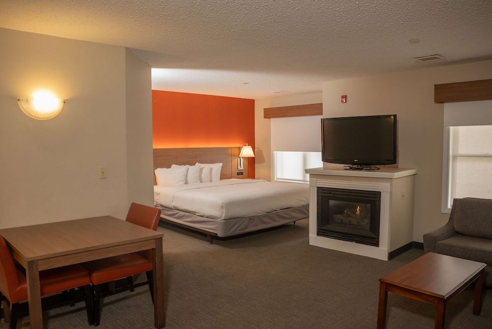Studio Suite, 1 King Bed, Non Smoking