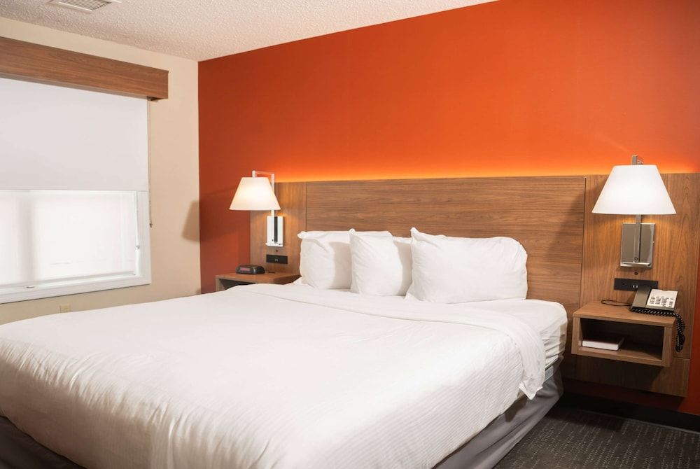 Deluxe Suite, 2 Queen Beds, Non Smoking (Two-Bedroom)