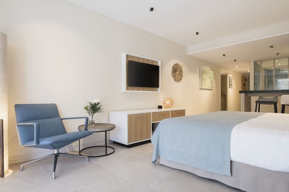 Junior Suite, Terrace, Partial Sea View