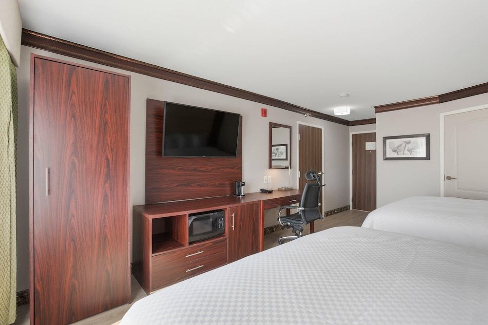 Standard Room, 2 Queen Beds, Non Smoking