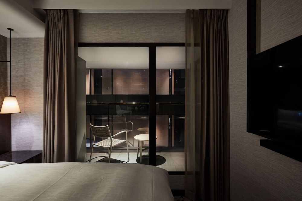 Balcony Room