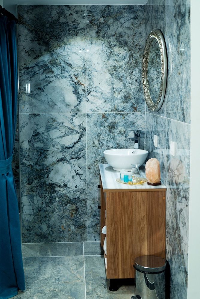 Taksim Yazici Residence Deluxe Double Room, City View 9