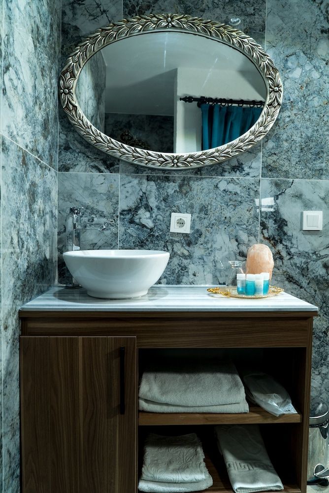 Taksim Yazici Residence Deluxe Double Room, City View 6