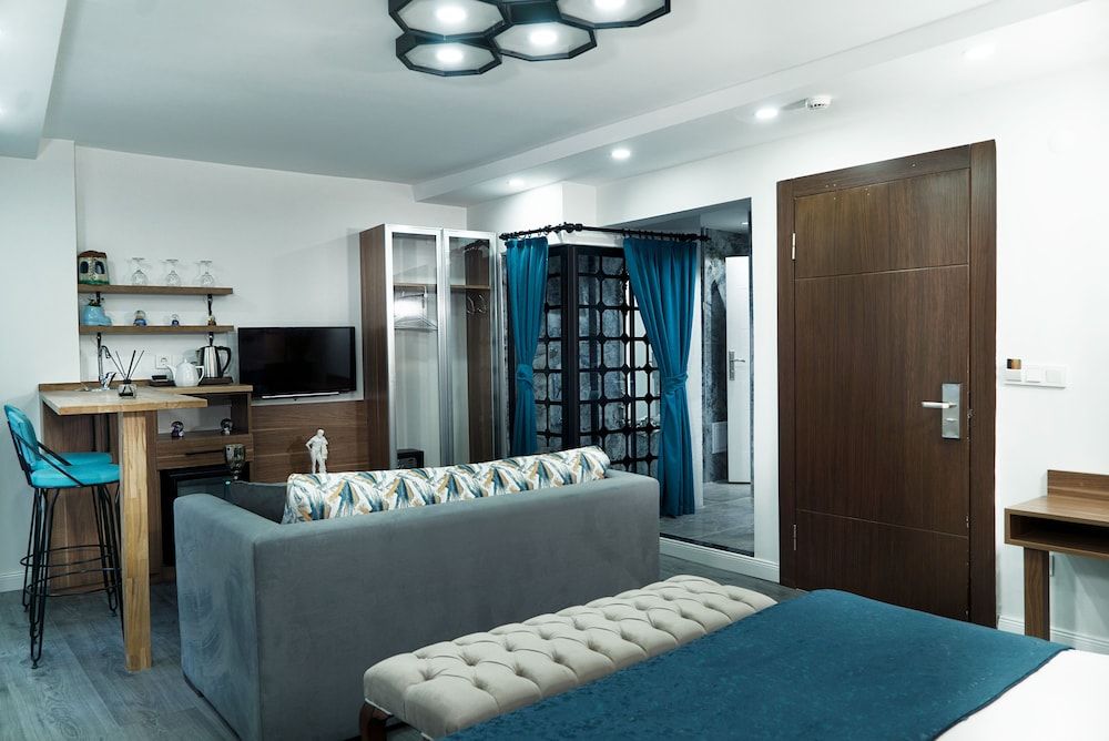 Taksim Yazici Residence Deluxe Double Room, City View 13