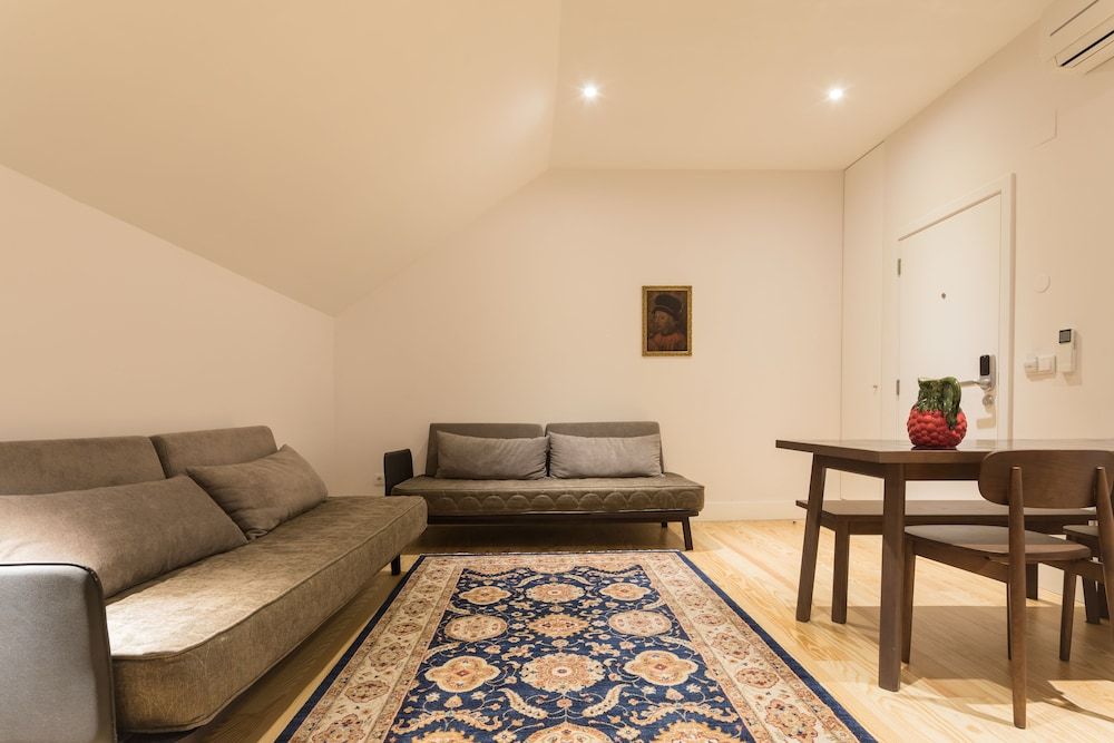 The Visionaire Apartments Studio 11