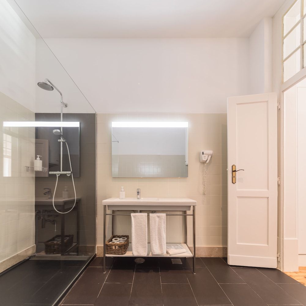 undefined The Visionaire Apartments 9