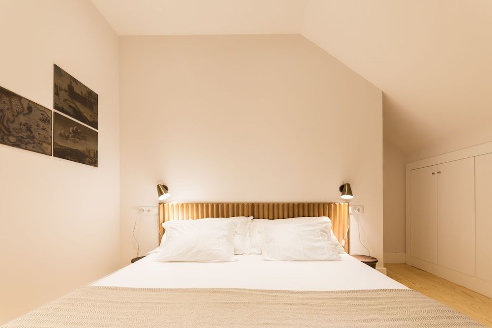 undefined The Visionaire Apartments 3