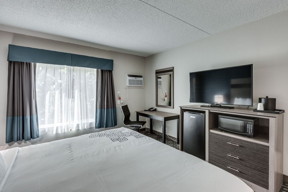 Room, 1 King Bed, Non Smoking