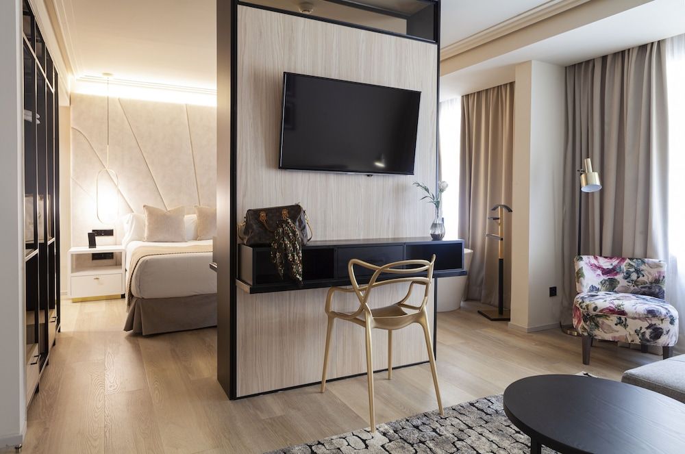Nivia Born Boutique Hotel The Hidden Suite 10