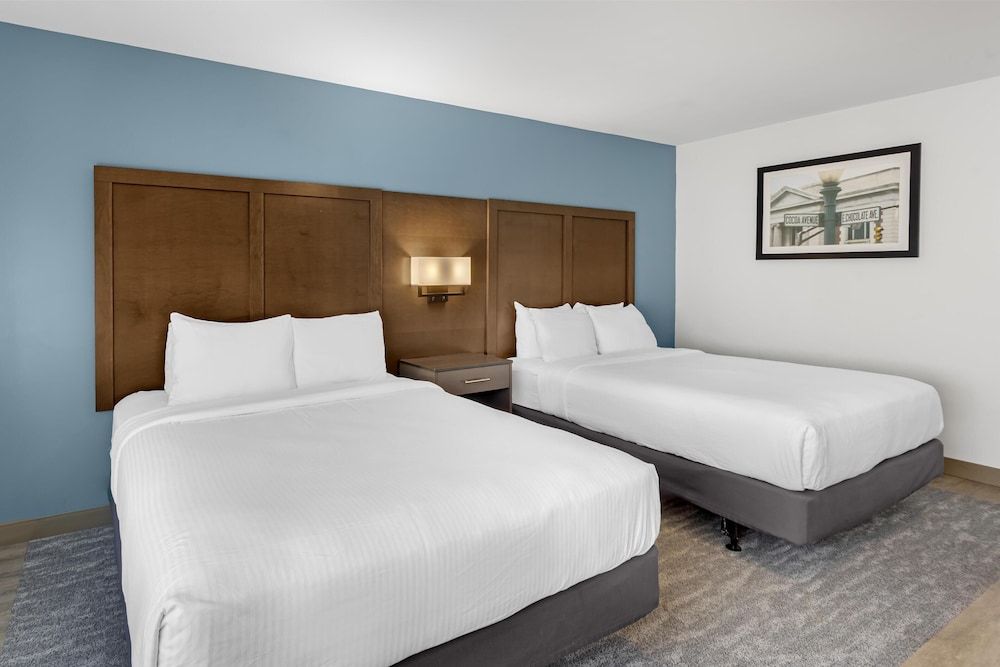 Best Western Plus Hershey Standard Room, 2 Queen Beds, Non Smoking, Refrigerator & Microwave (Shower Only)