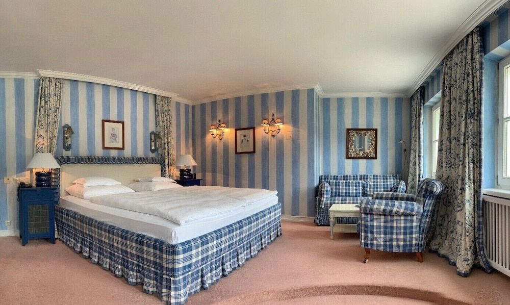 Hotel Edelweiss Deluxe Double Room 4