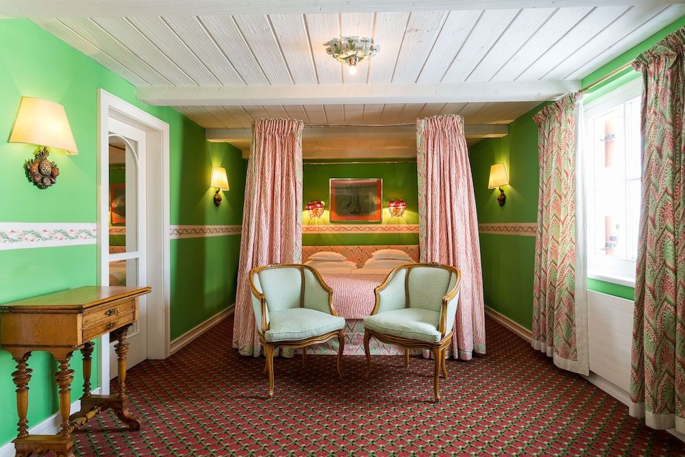 Luxury Suite