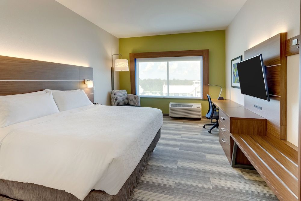Standard Room, 1 King Bed