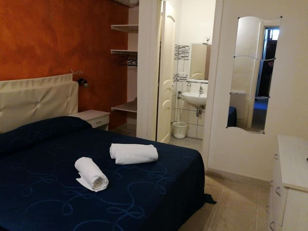 Angolo Del Corso Double or Twin Room 4