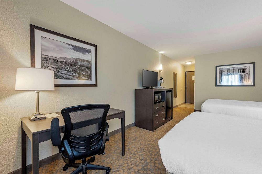 Standard Room, 2 Queen Beds, Non Smoking, Refrigerator & Microwave