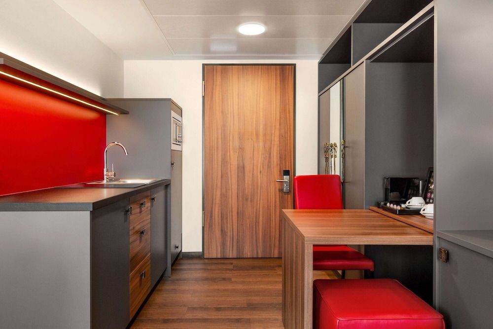 Amedia Munich Dachau, Trademark Collection by Wyndham Room (Lounge Accessible) 7