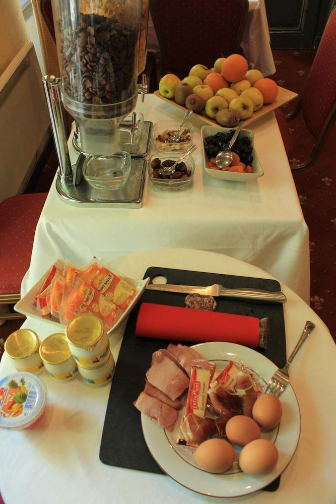 undefined Hotel Foch 10