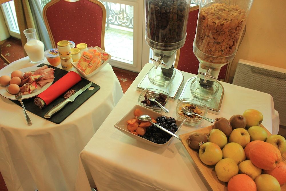 undefined Hotel Foch 8