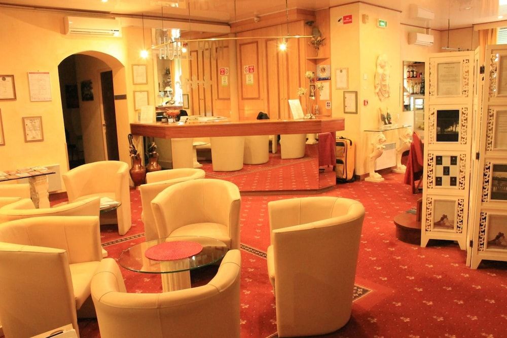 undefined Hotel Foch 7