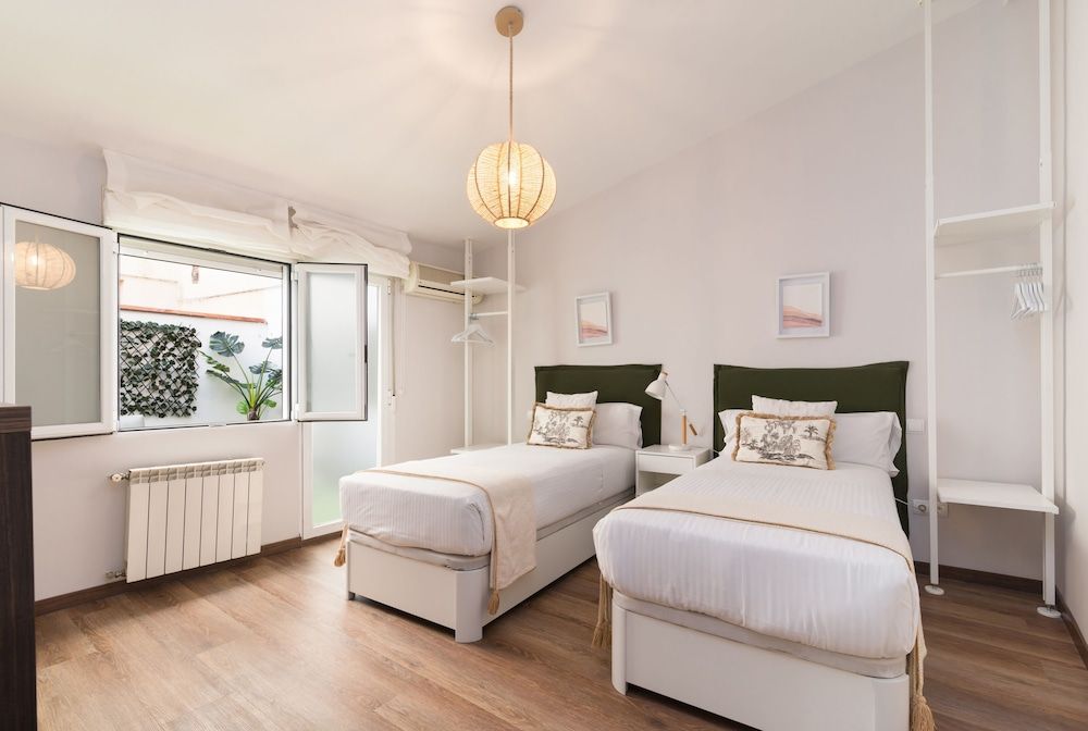 undefined Roisa Centro 8