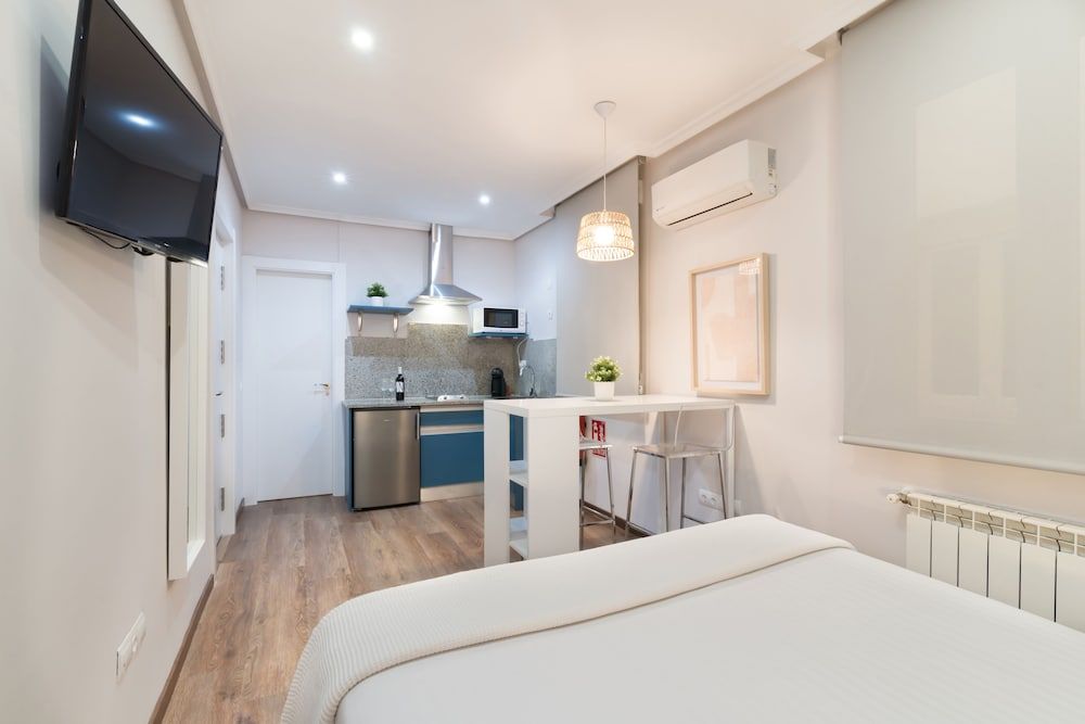 Roisa Centro Studio (2 people)