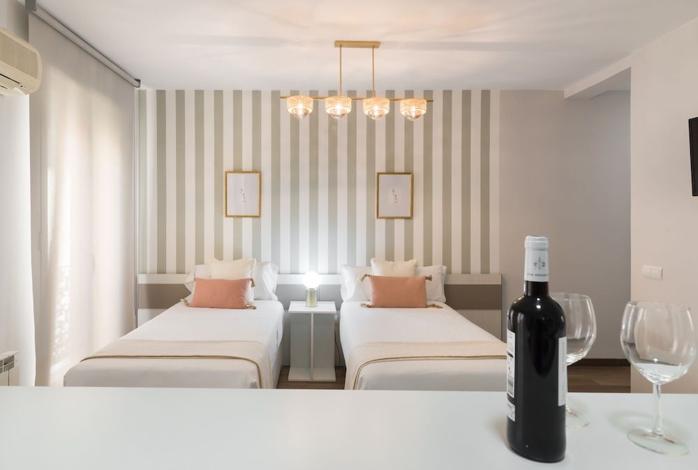 Roisa Centro Studio (Triple / 2 people) 2