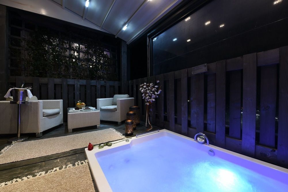 Ethno Houses Plitvica Selo Deluxe Deluxe Double or Twin Room, Hot Tub (Balcony, D2HTB) 2