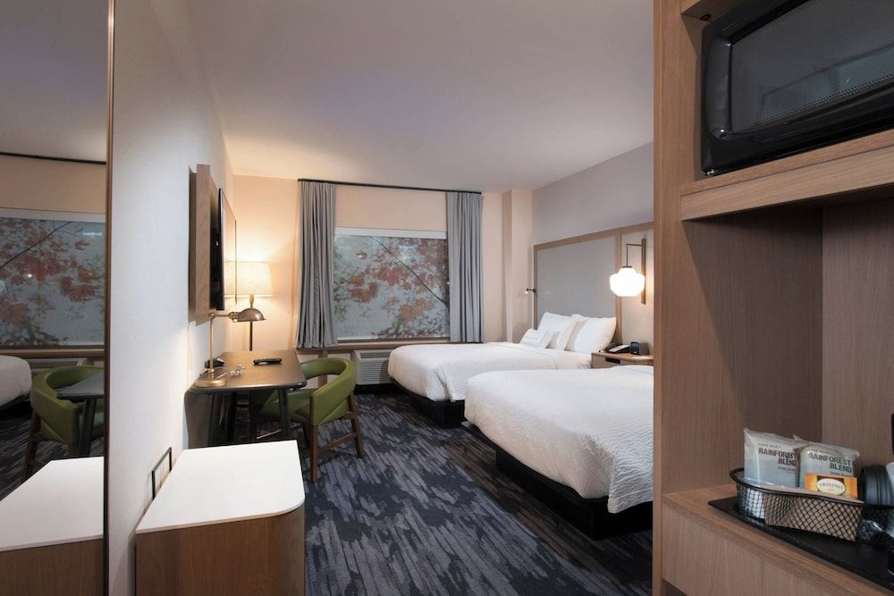 Room, 2 Queen Beds, Non Smoking