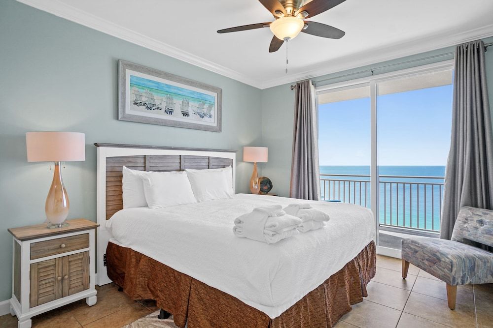 Condo, 3 Bedrooms, Ocean View (1701W)