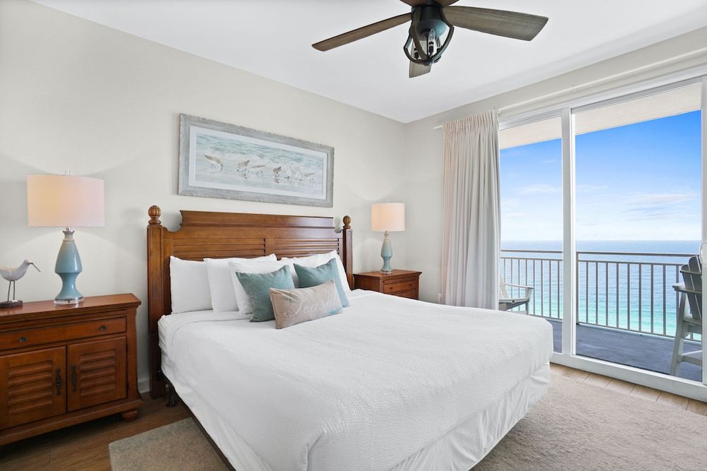 Condo, 2 Bedrooms, Ocean View (2003W)