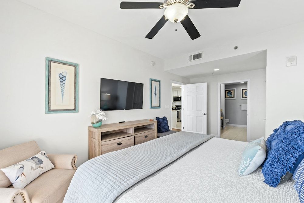 Condo, 3 Bedrooms, Ocean View (1601E)